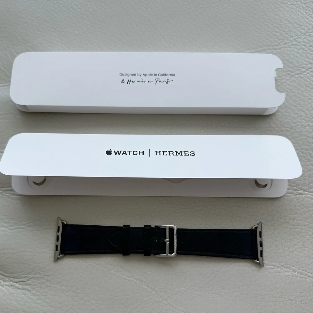 Hermes Navy Single Tour Leather 45mm Apple Watch Band - Picture 3 of 12